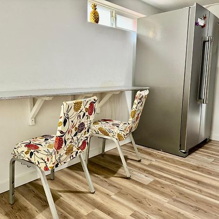 Private Room Tiny With Shared Bathroom Near Seatac Airport And Downtown Seattle Bagian luar foto